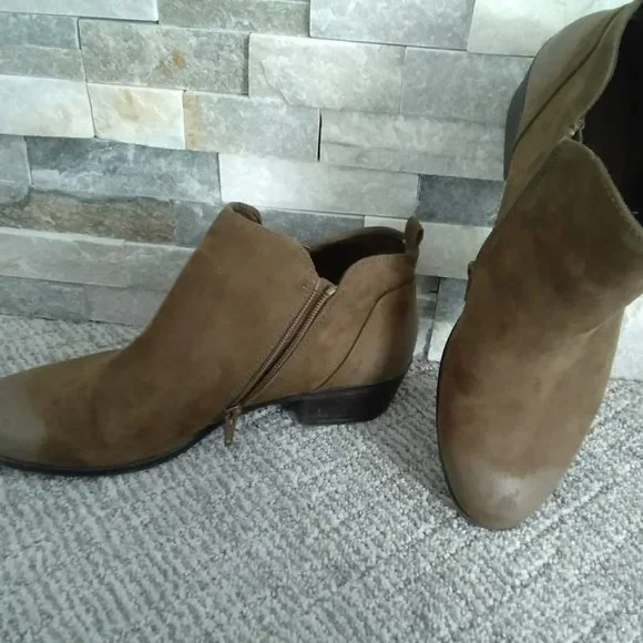 Arizona Jean Company Shoes Arizona Gale Memory Foam Faux Suede